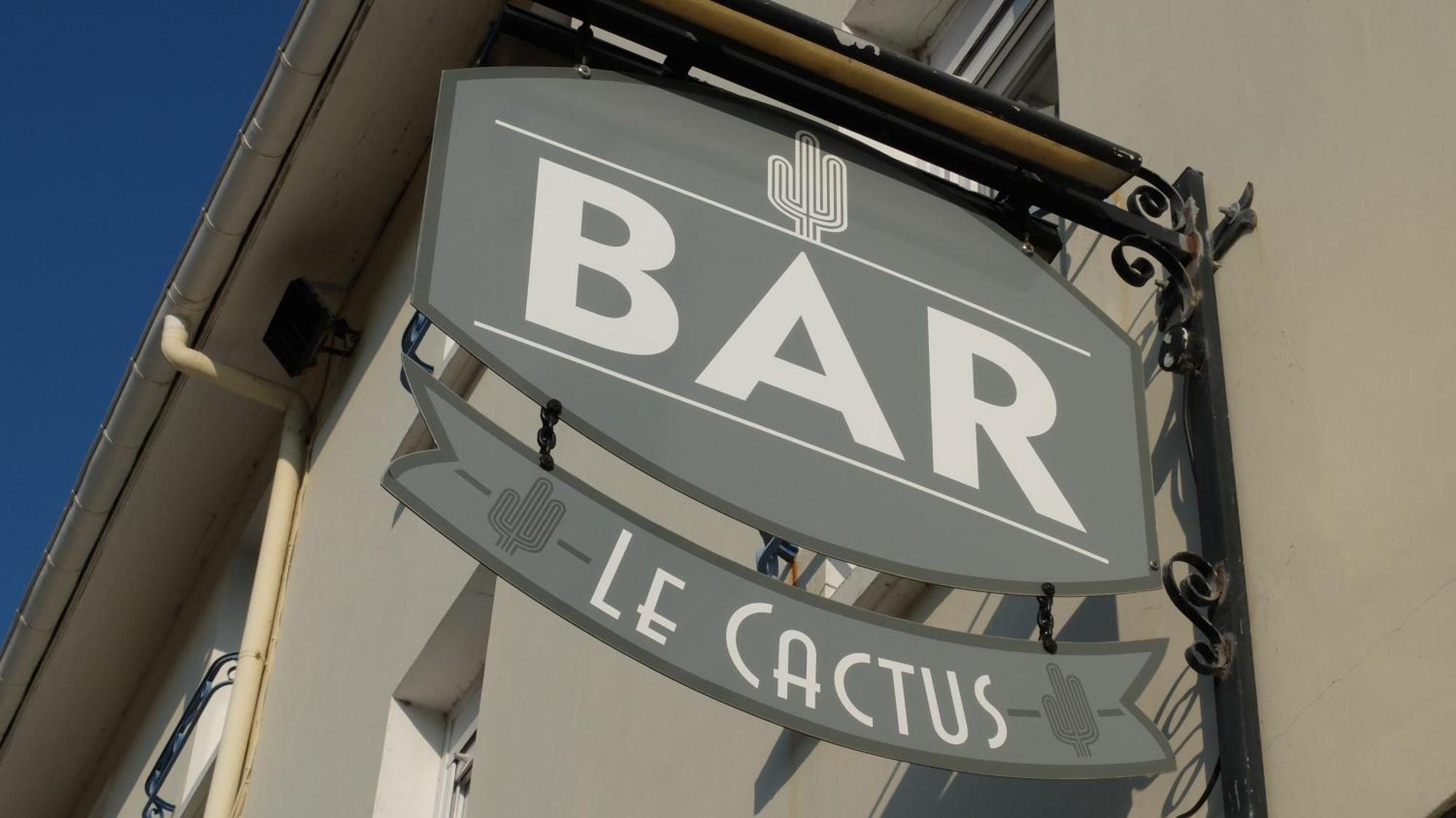 Hotel Les Pins サン・トロジャン・レ・バン エクステリア 写真